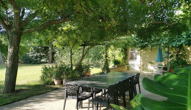 5-bedroom air-conditioned house, peaceful countryside near Mont Ventoux