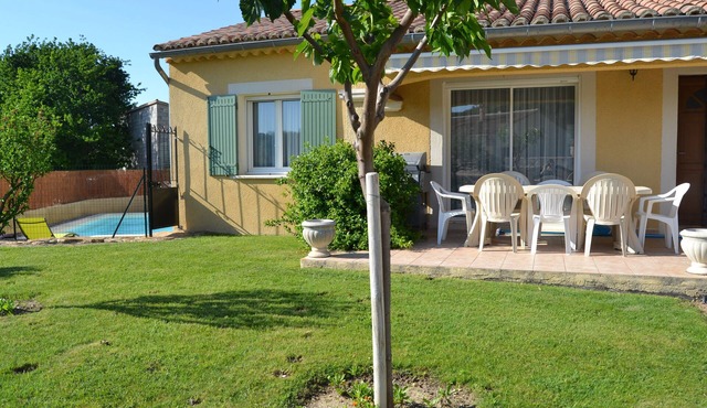 8-person villa with private pool at the foot of Mont Ventoux