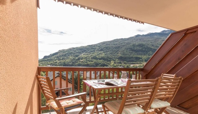 8th floor, view panoramic, balcony, parking, tv, 38m², Serre Chevalier