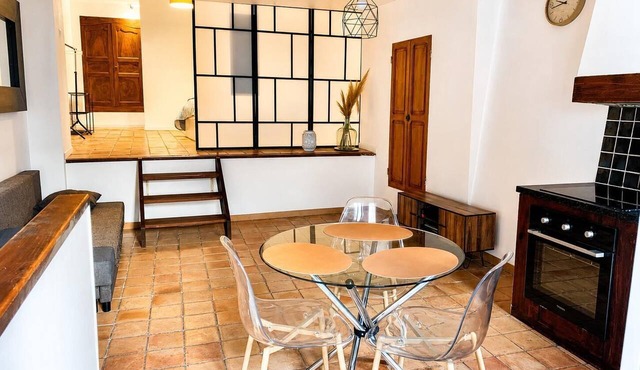 ✨ A Getaway at the Foot of the Citadel Cozy Apartment All on foot 2 to 3 people