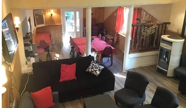 A quiet and spacious country-style group lodging with a pool, in Ubaye-Serre-Ponçon