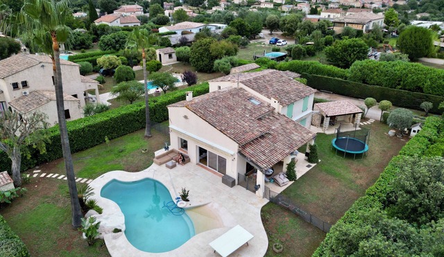 Air-conditioned Provencal house in Biot, between Cannes and Nice