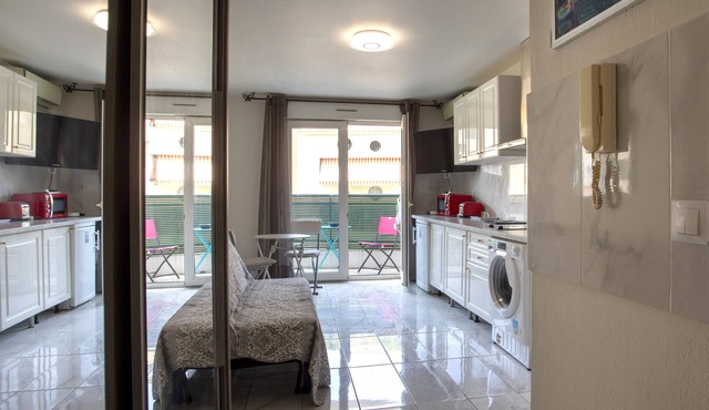 Air-conditioned studio district Bornala in Nice