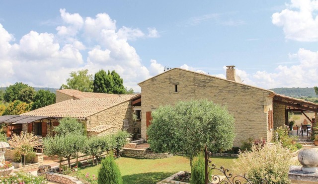 Amazing home in Gordes