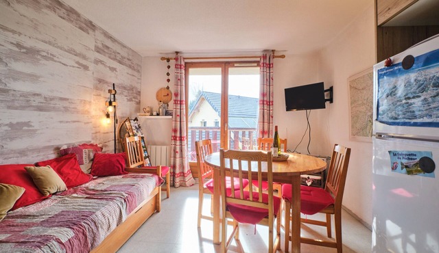 Apartment 'Familial De Montagne' with Private Garden and Balcony