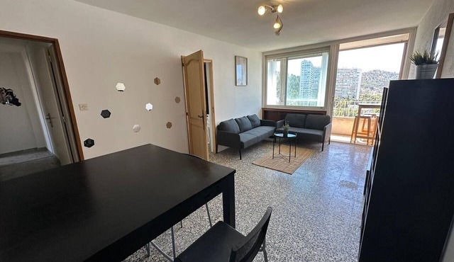 Apartment "Grand 8 Guests" with Sea View, Balcony, and Wi-Fi