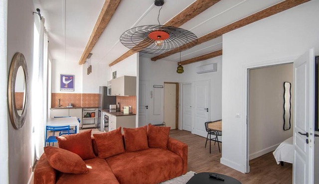 Apartment in the heart of Marseille well located