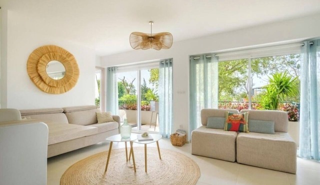 Apartment Near the Beaches - Sleeps 6 - Théoule-sur-Mer