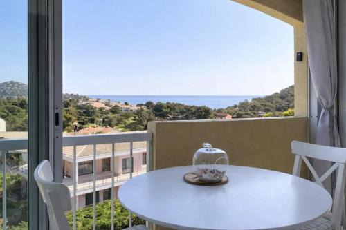 Apartment terrace sea view in Saint-Raphaël