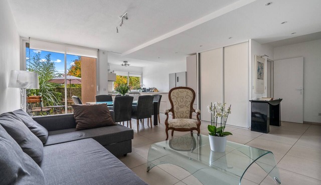Apartment 'Terrasse De Malissol' with Private Terrace, Garden, and Wi-Fi