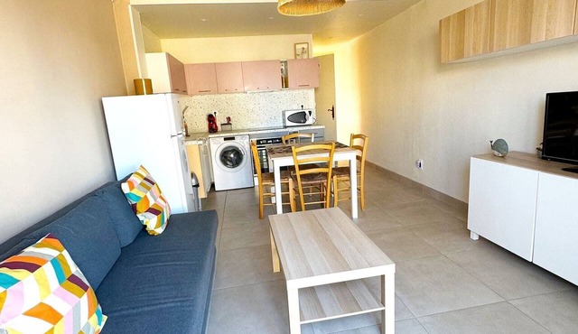 Apartment with garden - sea view