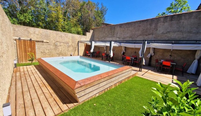 Appart Hôtel Du Grand Soleil in Saint-Chinian