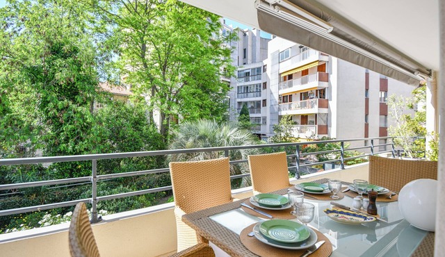 Appartement avec terrasse dans le Carré d’Or