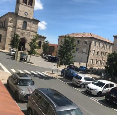 Appartement confortable au coeur du village 204