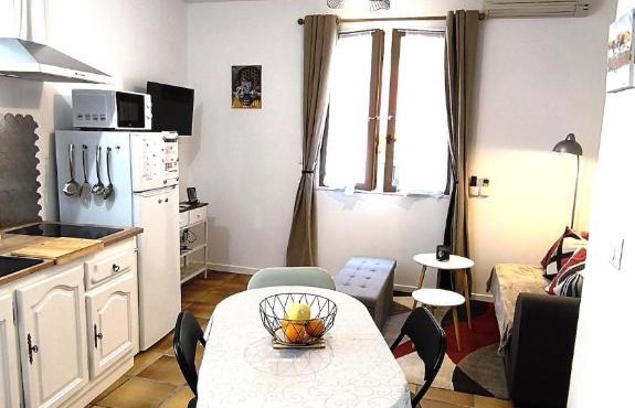 Appartement cosy climatisé dans un village du Minervois