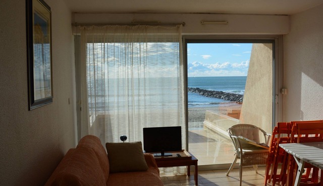 Appartement en Première Ligne vue mer Avec Terrasse Privée Donnant sur le Sable