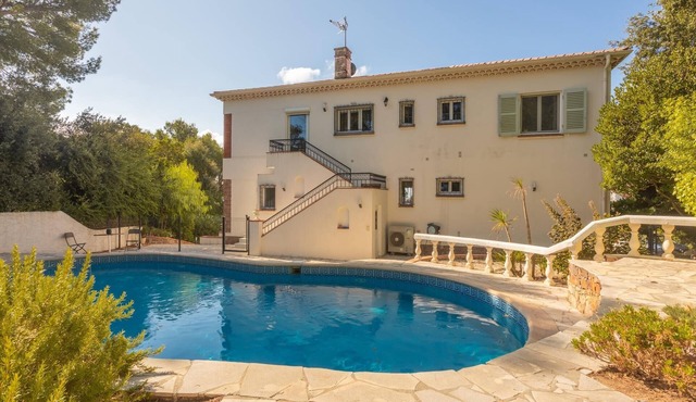 Apt 4* - 2 bedrooms - Pool - wifi - air conditioning