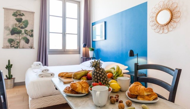 AZUR - LES COCONS - Studio Apartment, Sleeps 2