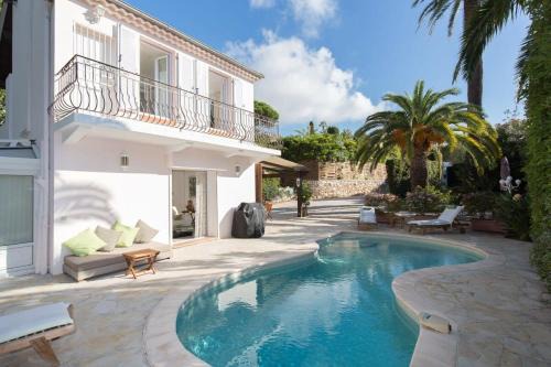B024 - Magnifique Villa - Piscine - Cannes centre