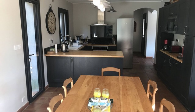 Beautiful villa not overlooked, quiet, large heated pool, and open view