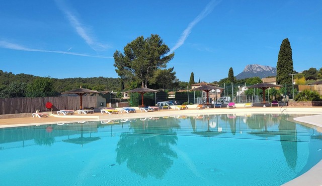 Beach and Pool: Last-Minute Deal!