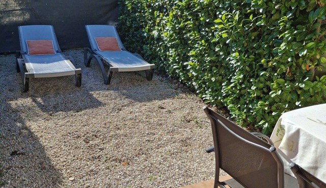 Beau 3 pièces en rez-de-jardin, climatisé, parking privé - St Paul-de-Vence