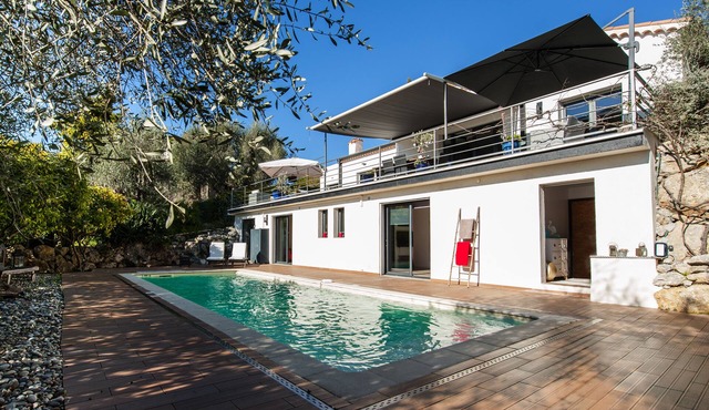 Beautiful contemporary villa Mougins with swimming pool near Cannes