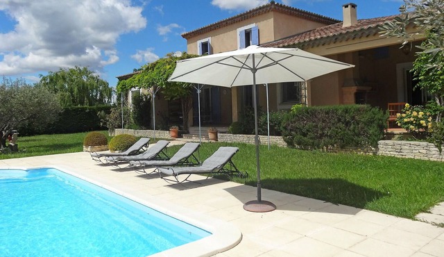 Beautiful private villa for 12 people with private pool, WIFI, TV, terrace, pets allowed and par...