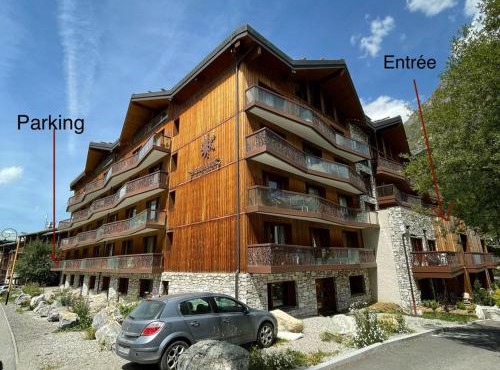 Bel appartement 4 pièces avec terrasse et parking, à 350m du centre de Val d'Isère - FR-1-567-40 in Val-d'Isère