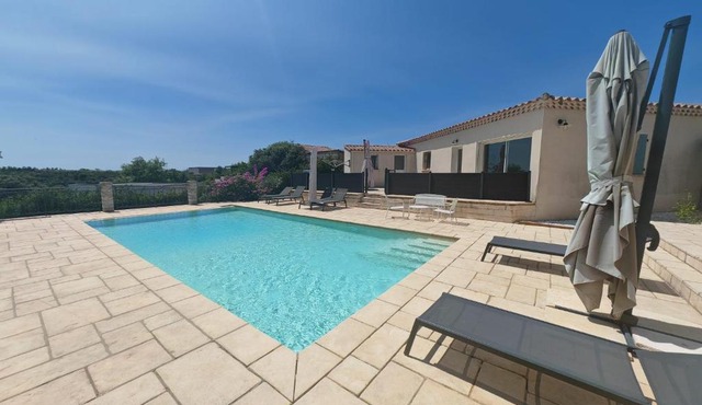 Bellevue house with pool and panoramic view