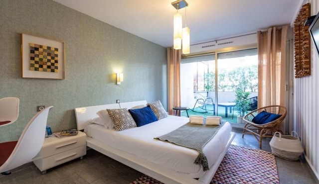 Bright and Cosy 2 - Studio Apartment, Sleeps 2