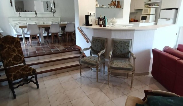 Bright, spacious house with an enclosed plot offering complete privacy. in Saint-Girons