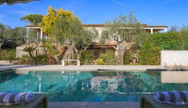 Cannes private villa with pool, by the sea, 3 nights minimum