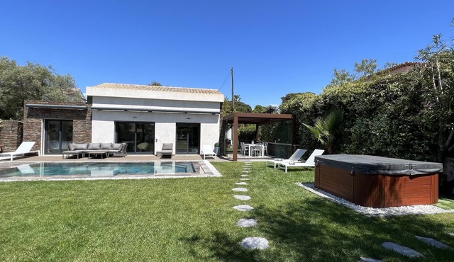 Capleouna- La Cabane, 3 bedrooms, Cap d'Antibes.