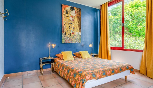 Capucine Guest Room with Shared Pool, Wi-Fi, and Air Conditioning
