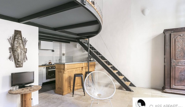 Centre Historique : au Calme Avec une Terrasse