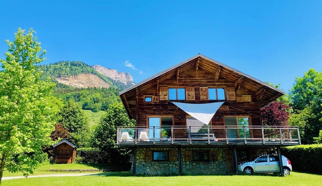 Chalet in the Alps with a view of the mountains in Le Sappey-en-Chartreuse