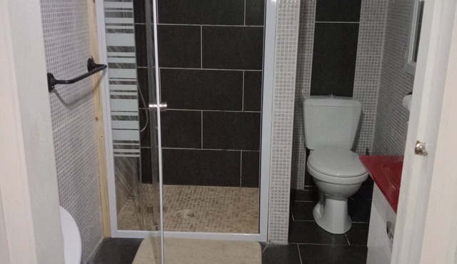 Chambre Double au Pied du Ventoux à Caromb Piscine Partagée