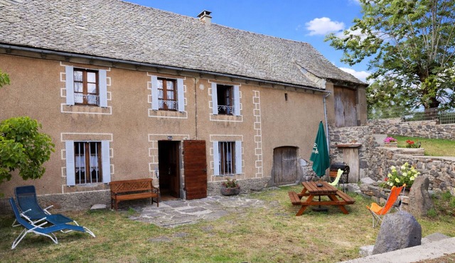 Character house in Argences en Aubrac