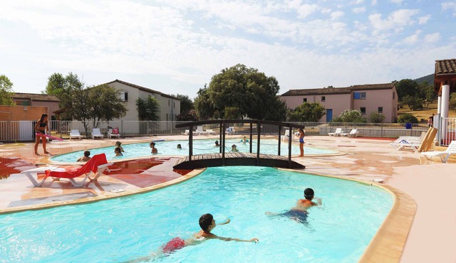 Charmant T3 au cœur d’un domaine de 6 ha | Piscine