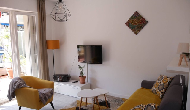 CHARMING APARTMENT WITH TERRACE AND GARAGE