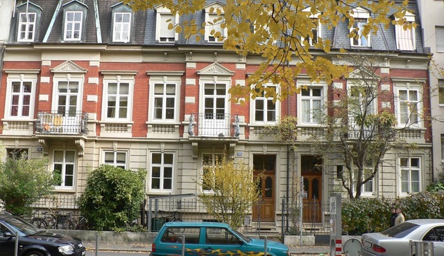 Charming duplex in a beautiful old building 5 minutes walk from Messeplatz in Matthäus