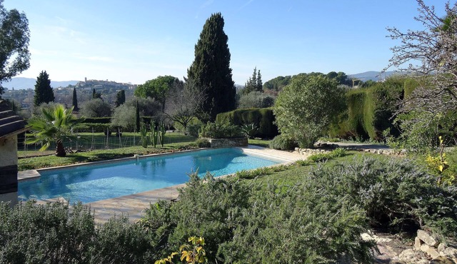 charming, full exposure, full calm, beautiful Provencal view & pool
