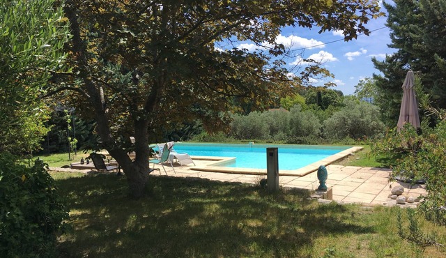 Charming house in the heart of the Aix countryside