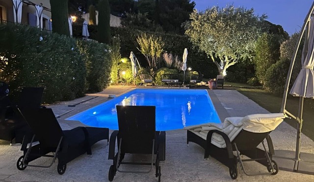 Charming Mediterranean Provencal Villa Luberon with 4 bedrooms, swimming pool