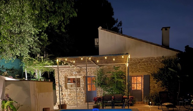 Charming Provencal Mazet, garden and terrace, 2 bedrooms