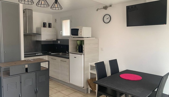 Charming Quiet House for 4 - Close to Ocean Beaches - Terrace & BBQ - Linen & Cleaning Included in Biscarrosse Plage