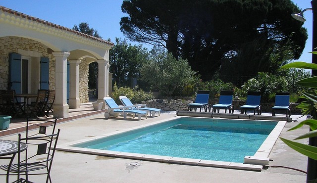 Charming Single-Family Home in Drôme Provençale with Air Conditioning and a Pool.