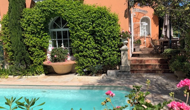 Charming villa , close to SALIS beach , walking distance to shops and center