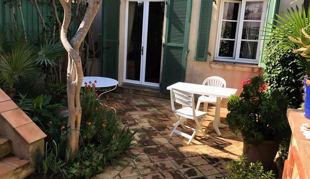 Charming Villa in Porquerolles – Comfort & Serenity Just 100 Meters from the Village